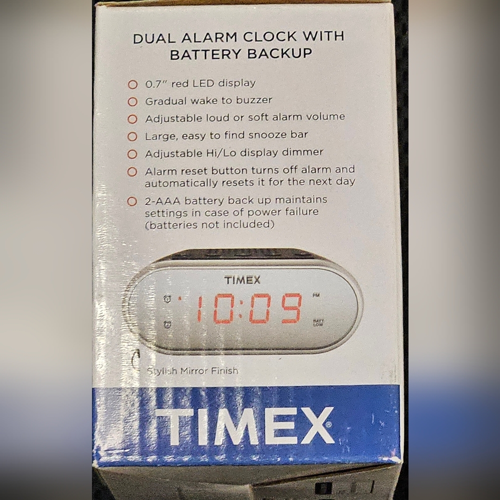 TIMEX DUAL ALARM CLOCK W/ 0.7″ RED DISPLAY & BATTERY BACKUP - T124B - Picture 3 of 6